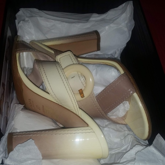 Prada Milano Vernice Block Heel Pumps Size 37 - Picture 2 of 6